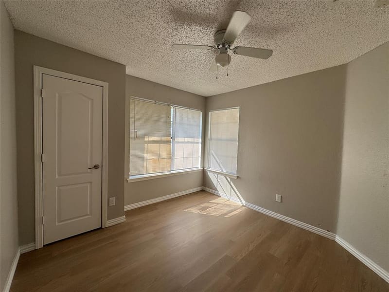 6511 Devine Drive, Arlington TX 76001 - Photo 2