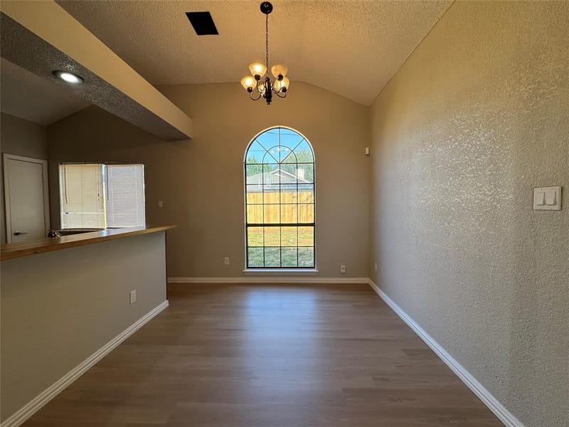 6511 Devine Drive, Arlington TX 76001 - Photo 6