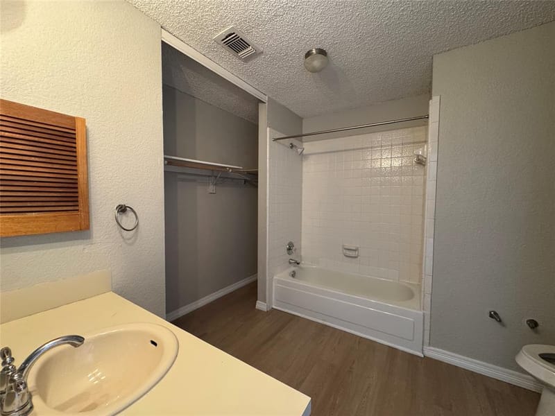 6511 Devine Drive, Arlington TX 76001 - Photo 20