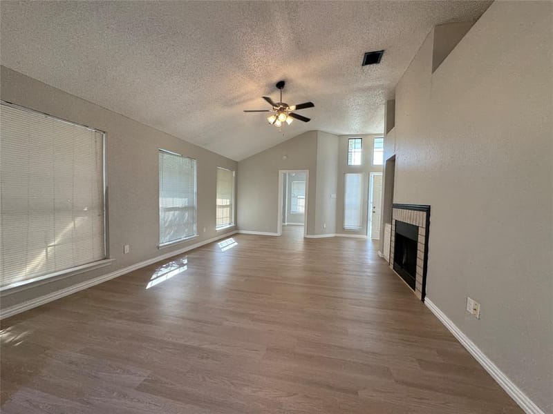 6511 Devine Drive, Arlington TX 76001 - Photo 10