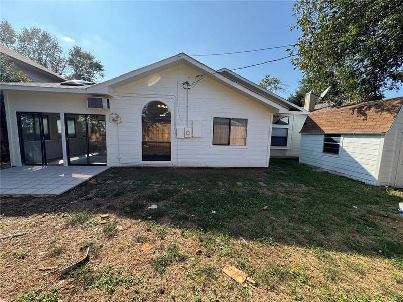 6511 Devine Drive, Arlington TX 76001 - Photo 18