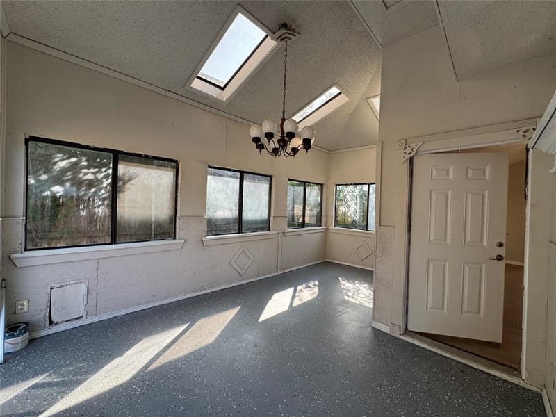 6511 Devine Drive, Arlington TX 76001 - Photo 15
