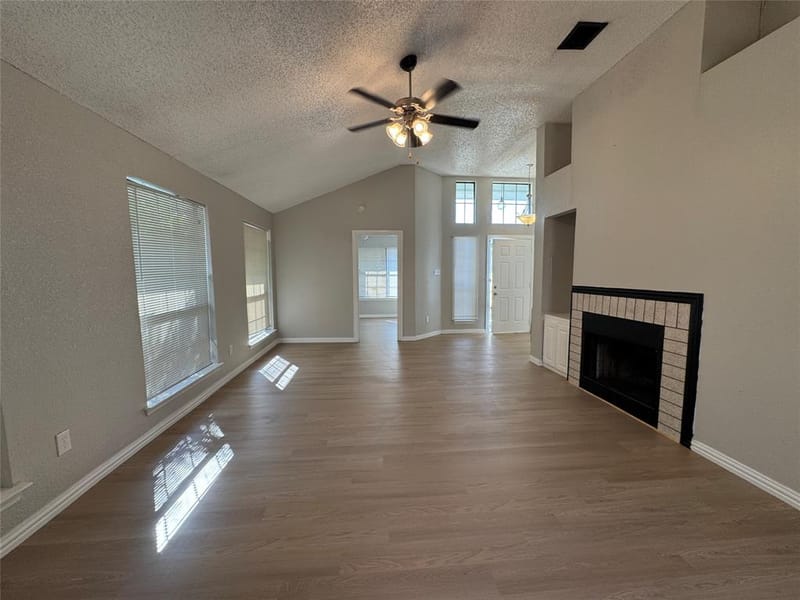 6511 Devine Drive, Arlington TX 76001 - Photo 11