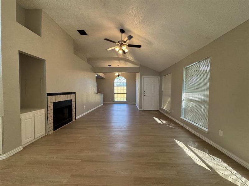 6511 Devine Drive, Arlington TX 76001 - Photo 4