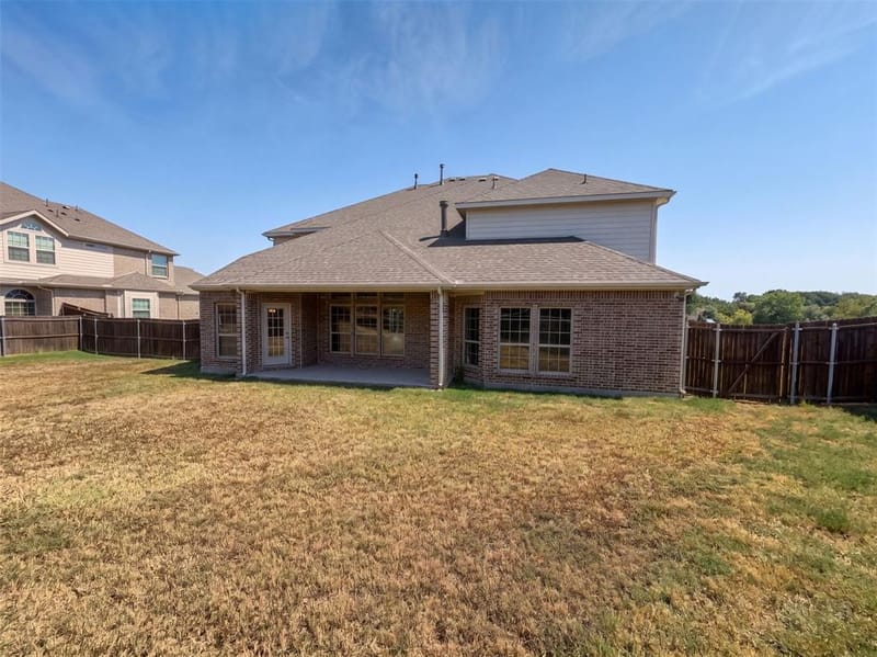 908 Heath Creek Drive, DeSoto TX 75115 - Photo 5