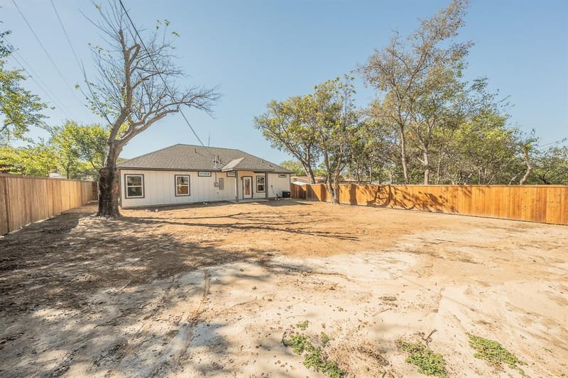1019 Newby Avenue, Bridgeport TX 76426 - Photo 36