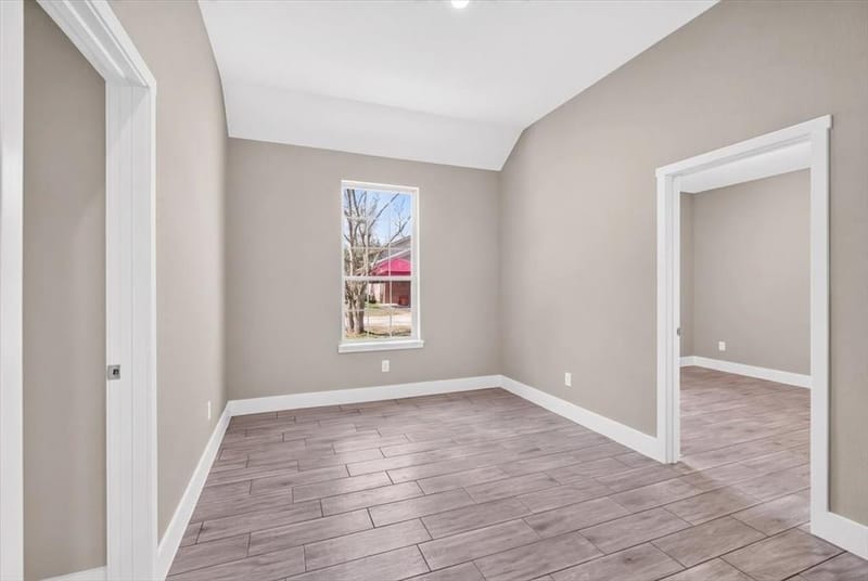 1093 Oak Ridge Drive, Oak Ridge TX 75160 - Photo 13