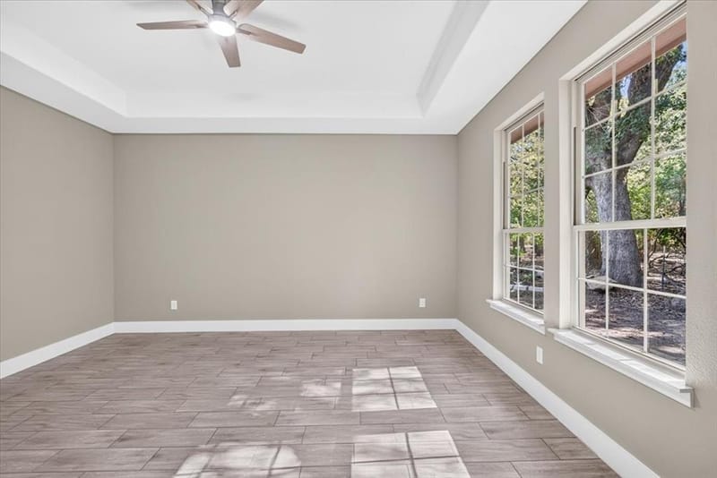 1093 Oak Ridge Drive, Oak Ridge TX 75160 - Photo 8