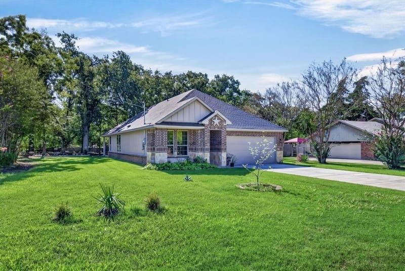 1093 Oak Ridge Drive, Oak Ridge TX 75160 - Photo 21