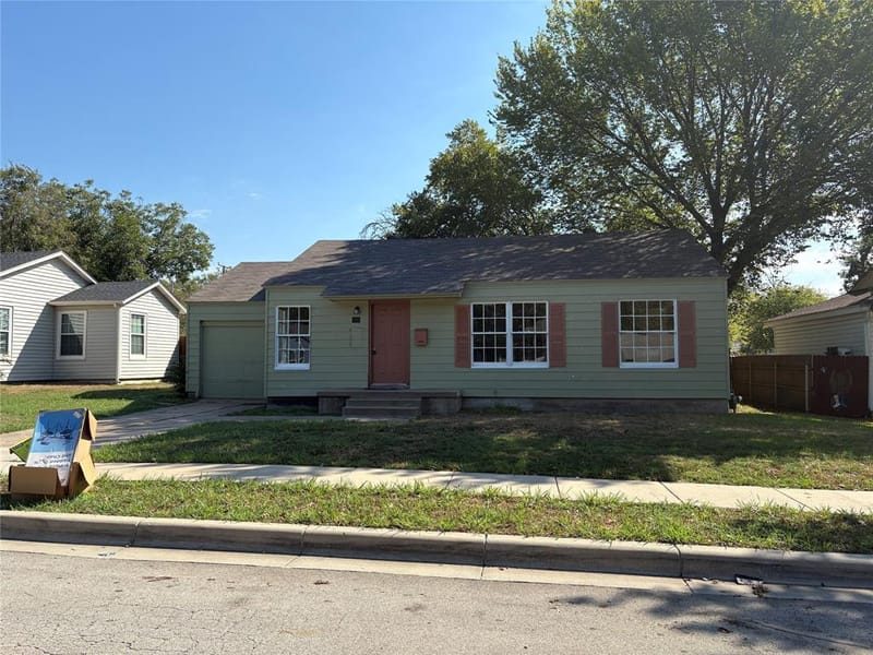 5037 Fairfax Street, Fort Worth TX 76116
