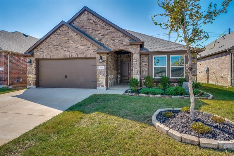 10516 Fountain Gate Street, Aubrey TX 76227