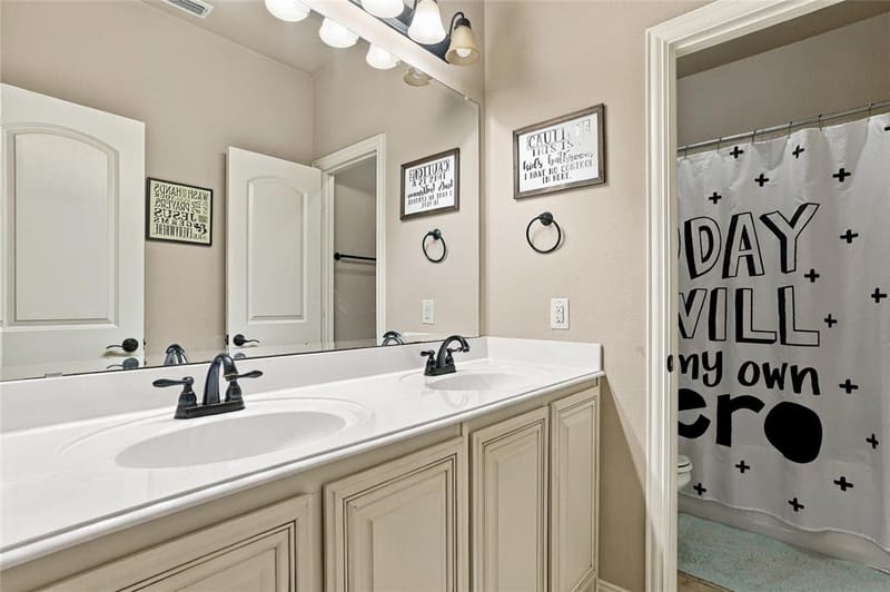2820 Mariposa Drive, Grand Prairie TX 75054 - Photo 25