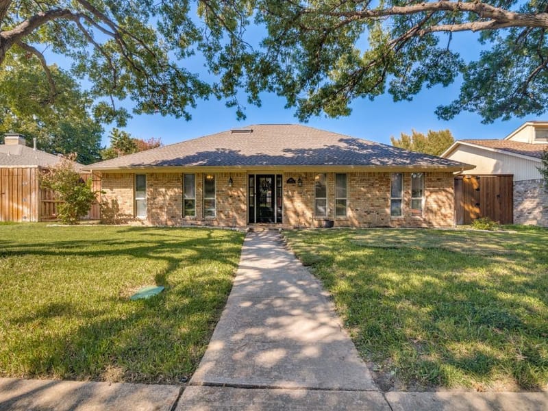 1811 Centenary Drive, Richardson TX 75081