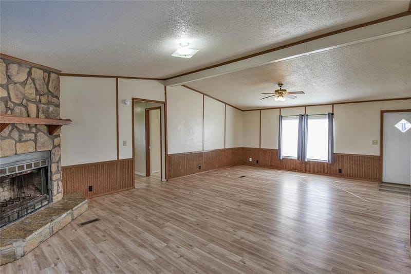 4040 Dillard Court, Joshua TX 76058 - Photo 7