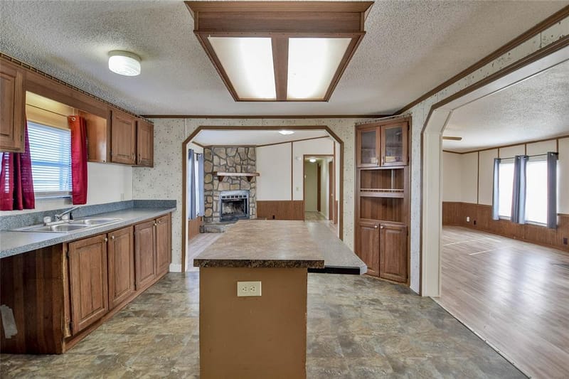 4040 Dillard Court, Joshua TX 76058 - Photo 35