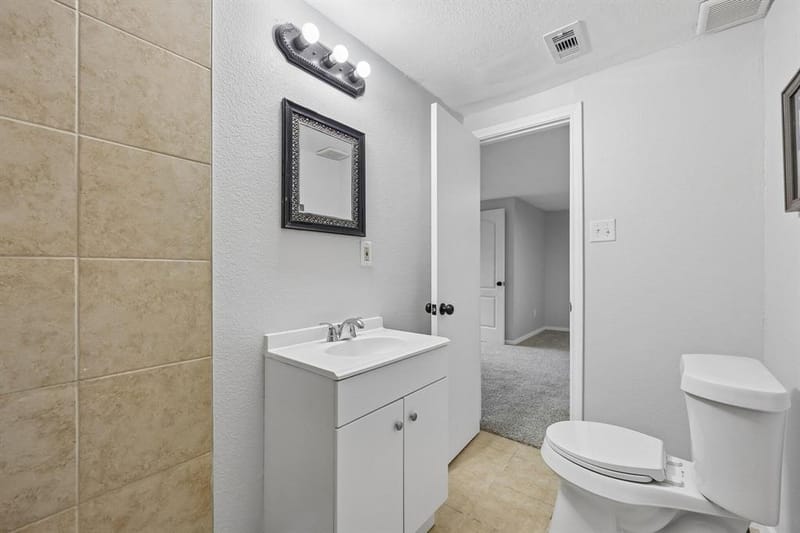 1724 Lloyd Avenue, Fort Worth TX 76105 - Photo 16