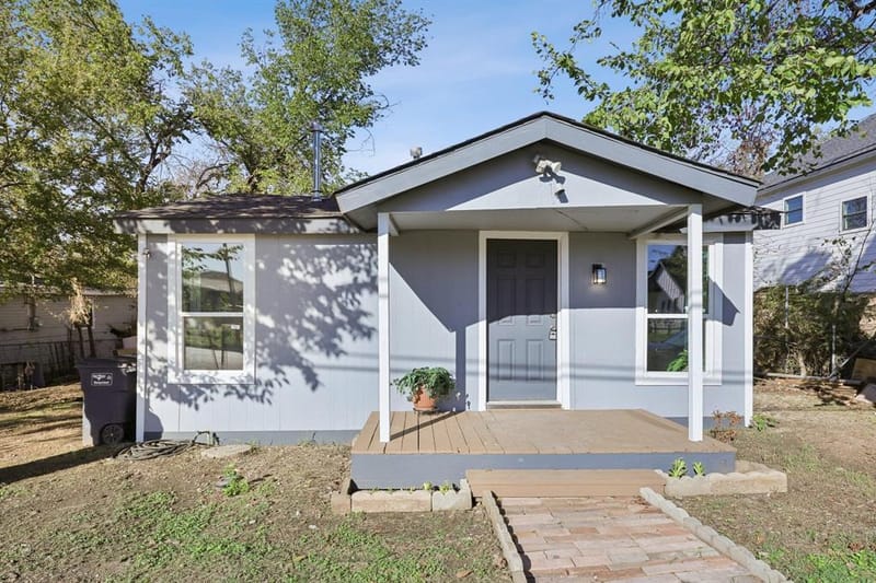 1724 Lloyd Avenue, Fort Worth TX 76105