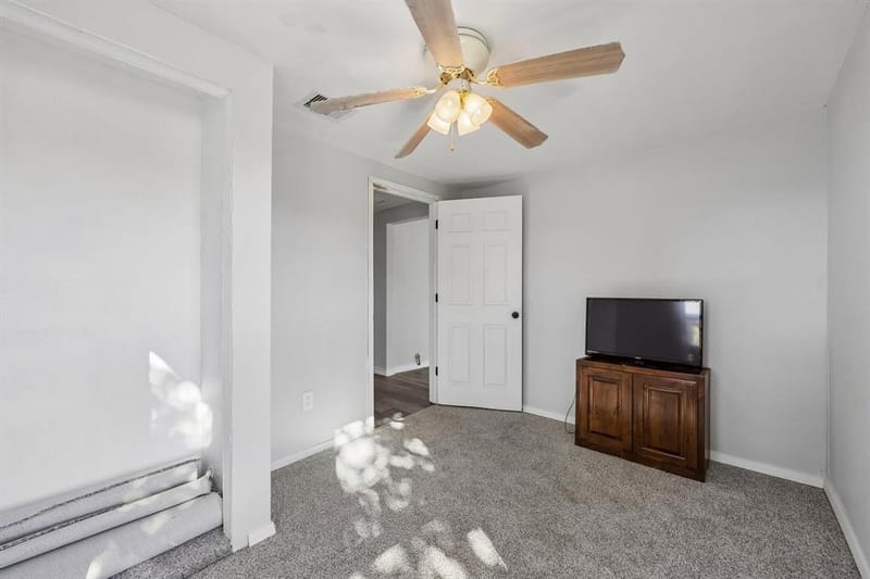 1724 Lloyd Avenue, Fort Worth TX 76105 - Photo 20
