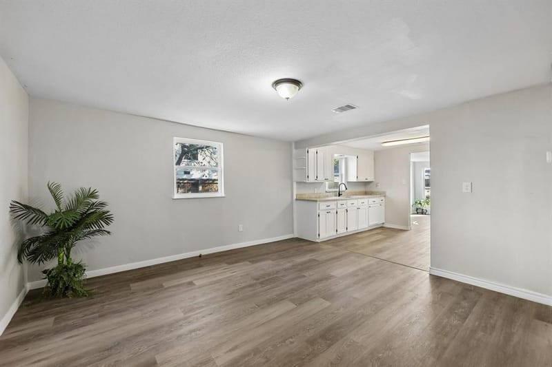 1724 Lloyd Avenue, Fort Worth TX 76105 - Photo 10