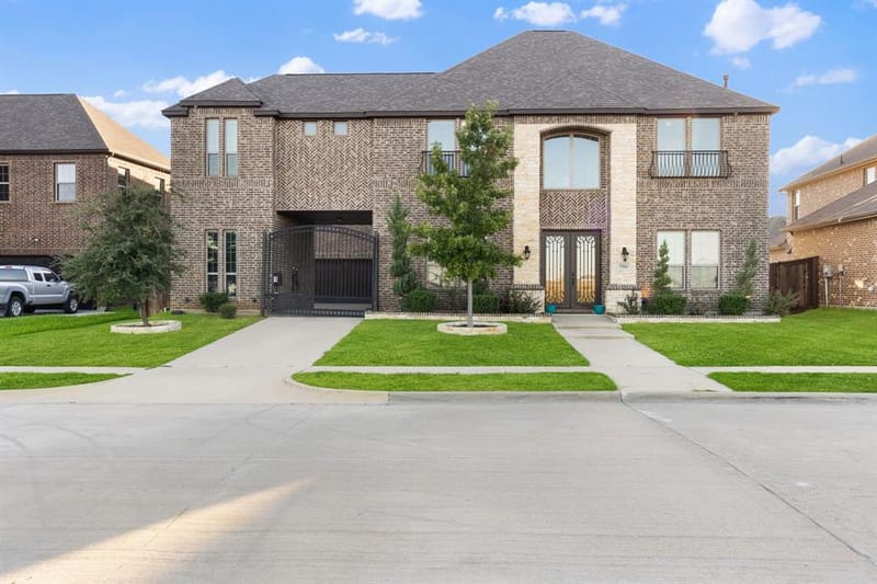 3204 Chambley Lane, Mansfield TX 76084