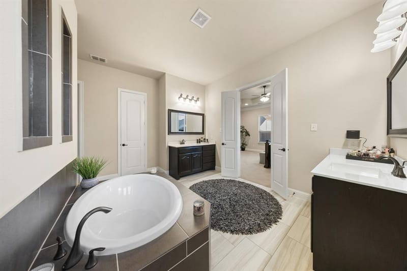 3204 Chambley Lane, Mansfield TX 76084 - Photo 15