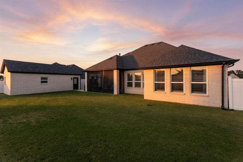 2156 Middlewood Circle, Granbury TX 76049 - Photo 37