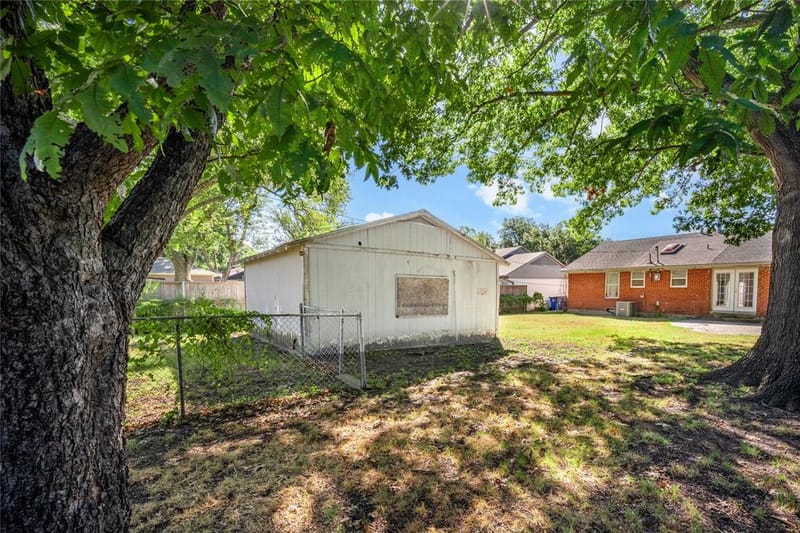 2823 San Marcus Avenue, Dallas TX 75228 - Photo 18
