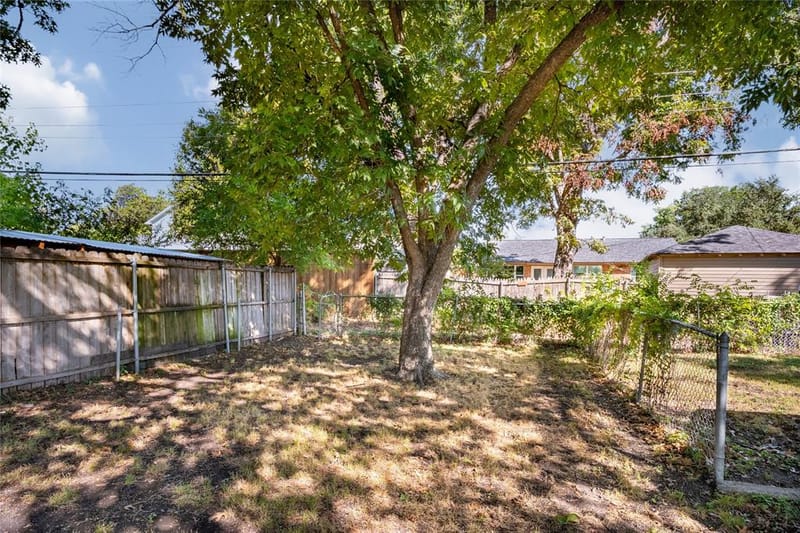 2823 San Marcus Avenue, Dallas TX 75228 - Photo 19