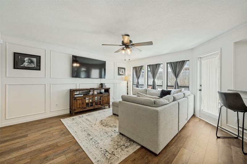 2709 Edinboro Drive, Arlington TX 76012 - Photo 10