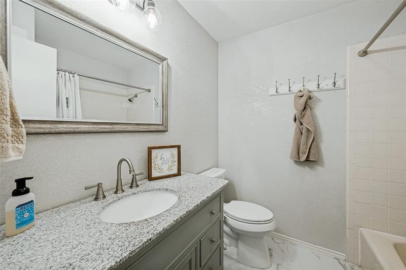 2709 Edinboro Drive, Arlington TX 76012 - Photo 19