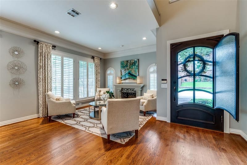 9352 Stratford Way, Dallas TX 75220 - Photo 2