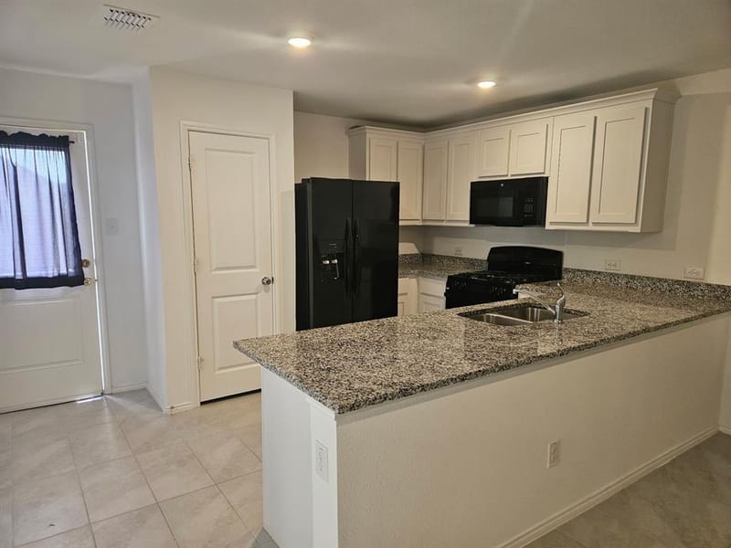 1243 Cherry Bark Drive, Princeton TX 75407 - Photo 4