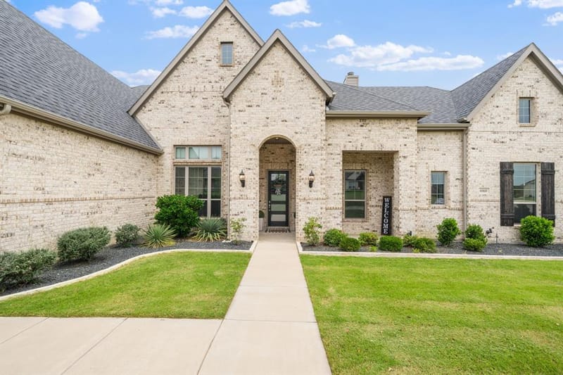 6060 Palomino Way, Midlothian TX 76065