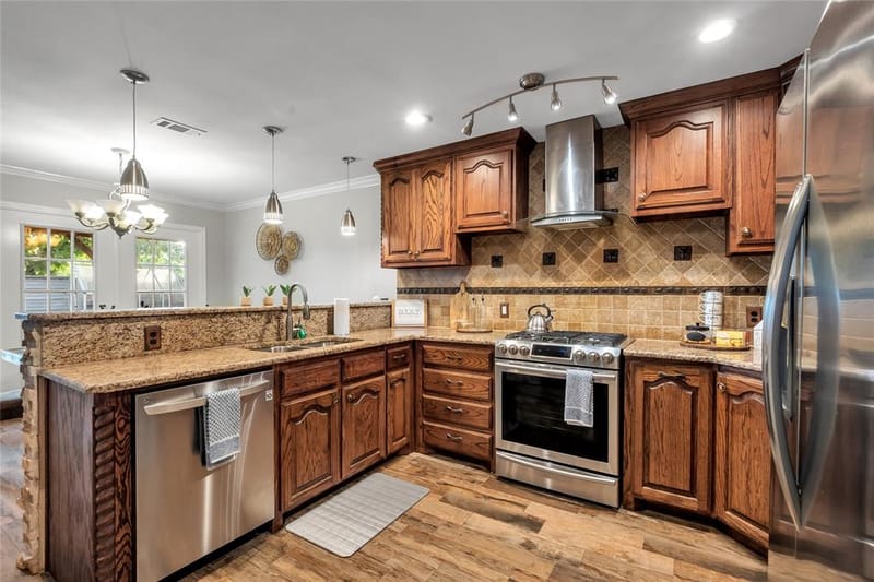 4523 Wescott Drive, Grand Prairie TX 75052 - Photo 9