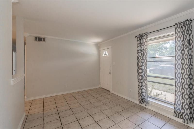 1104 Crane Drive, Euless TX 76039 - Photo 5