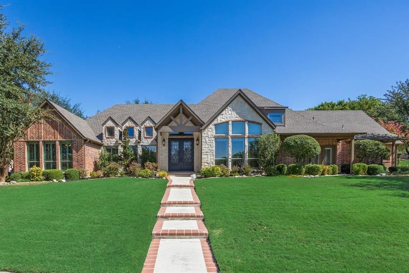 2400 Legend Drive, Heath TX 75032
