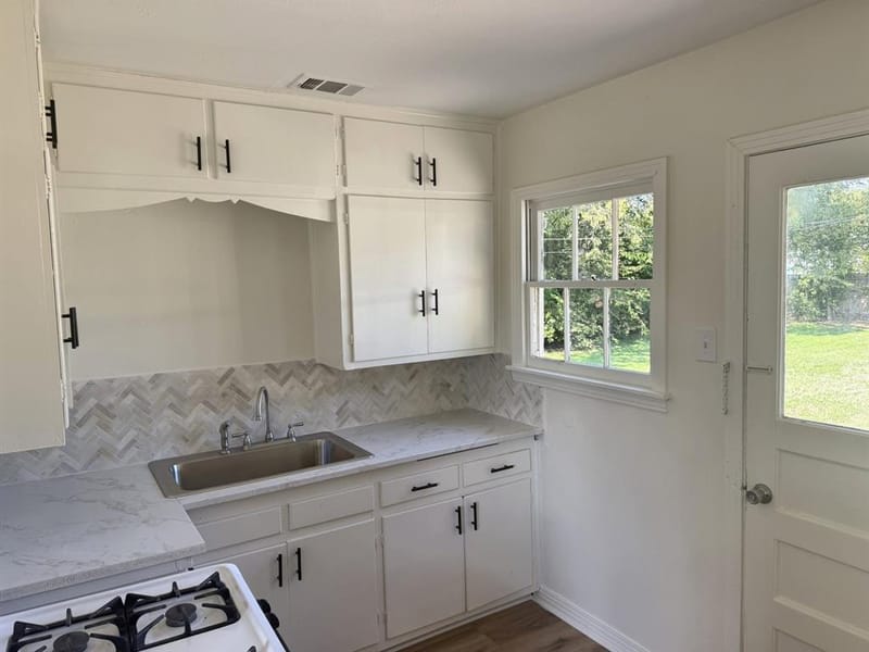 3605 Frederick Avenue, Waco TX 76707 - Photo 5