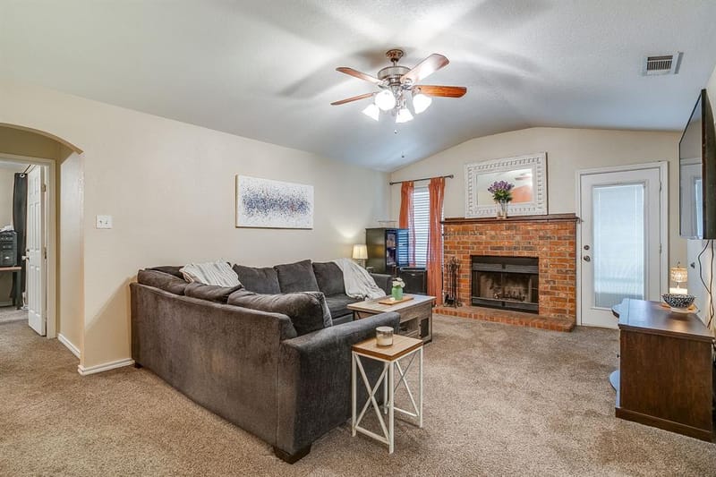 1219 Hyde Park Boulevard, Cleburne TX 76033 - Photo 23