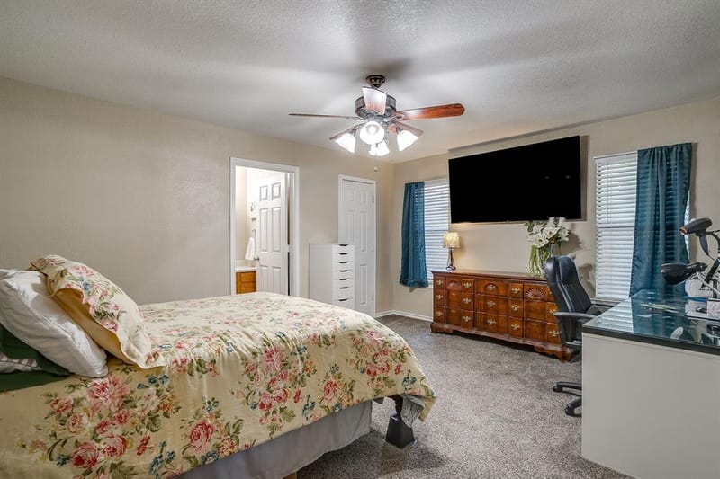 1219 Hyde Park Boulevard, Cleburne TX 76033 - Photo 13