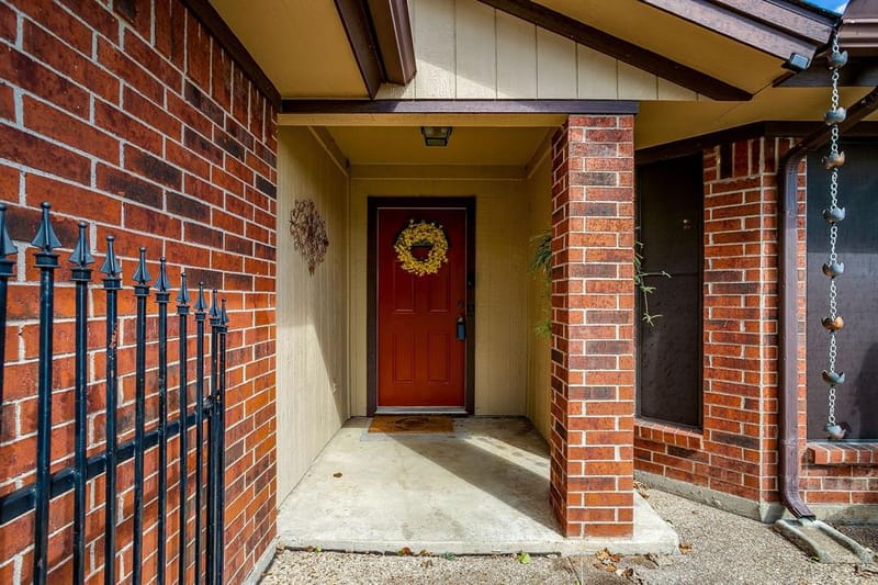 1219 Hyde Park Boulevard, Cleburne TX 76033 - Photo 3