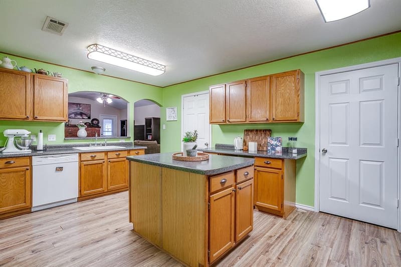 1219 Hyde Park Boulevard, Cleburne TX 76033 - Photo 18
