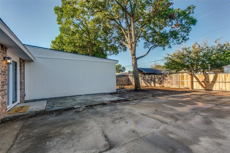 909 Maydelle Lane, Garland TX 75042 - Photo 23