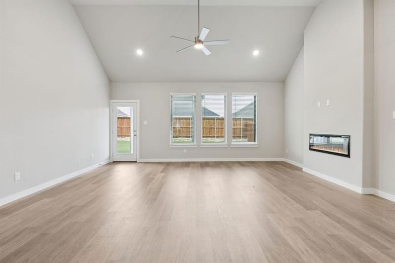 10616 Blakely Creek Road, Fort Worth TX 76126 - Photo 10