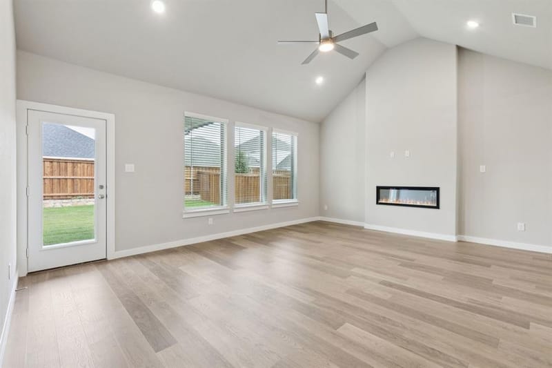 10616 Blakely Creek Road, Fort Worth TX 76126 - Photo 11