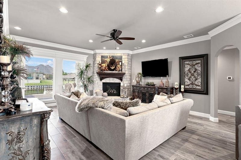 1601 Malibu Bay Court, Granbury TX 76048 - Photo 6