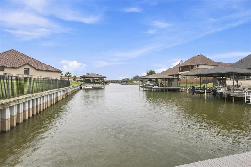 1601 Malibu Bay Court, Granbury TX 76048 - Photo 26