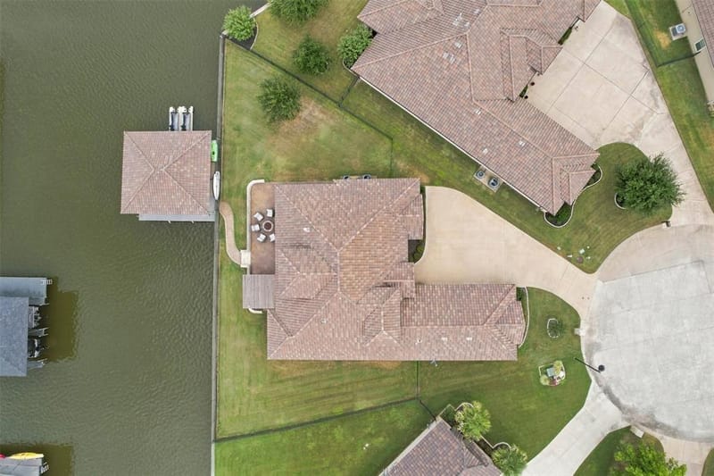 1601 Malibu Bay Court, Granbury TX 76048 - Photo 34