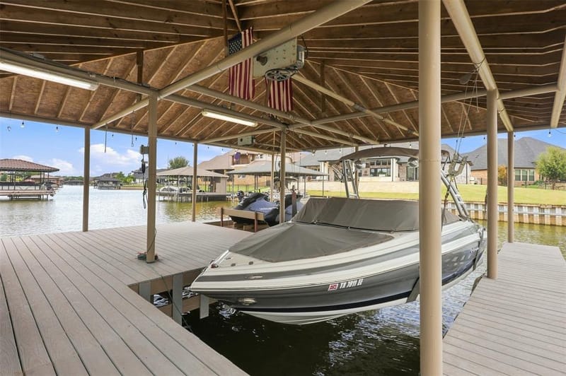 1601 Malibu Bay Court, Granbury TX 76048 - Photo 25