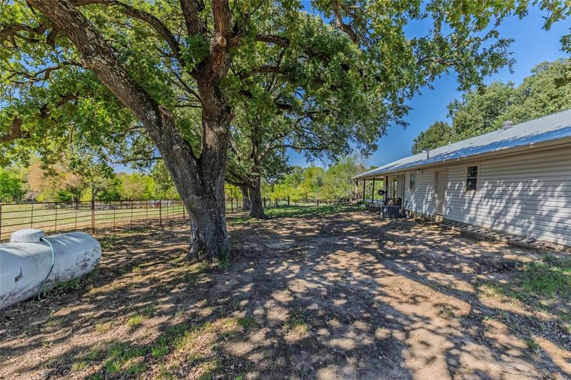 1586 County Road 4133, Cumby TX 75433 - Photo 37