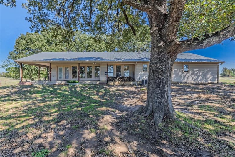 1586 County Road 4133, Cumby TX 75433 - Photo 15